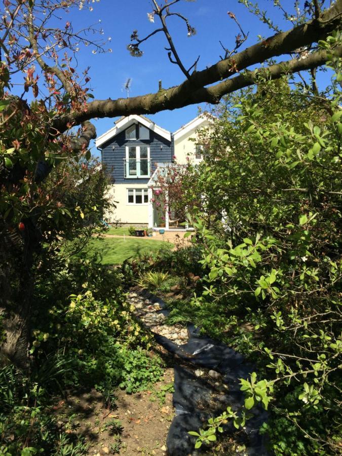 Laurels Bed & Breakfast Felsted Exterior photo